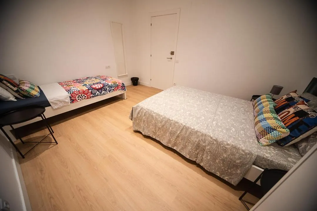 Hostel By Universitat Rooms Barcelona