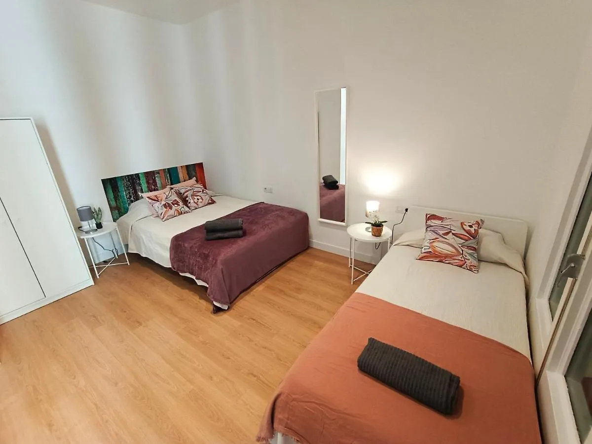 By Universitat Rooms Barcelona Hostel