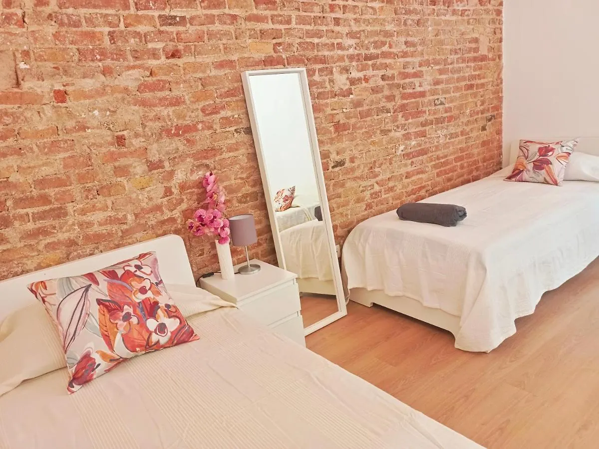 By Universitat Rooms Barcelona Hostal
